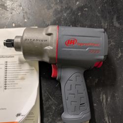 1/2-Inch-Drive Air Impact Wrench