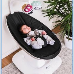 4moms MamaRoo Multi-Motion baby swing, Bluetooth enabled With 5 Unique motions, Black