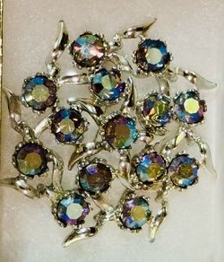 Vintage Aurora Borealis Phinestone pin