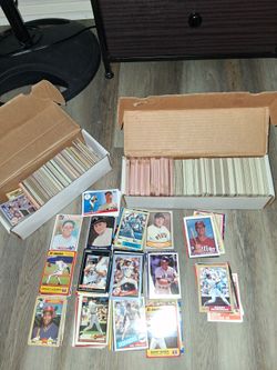 Vintage-BASEBALL CARDS COLLECTION- ALL MINT CONDITION