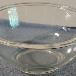 Pyrex 1 1/2 Qurt Bowl