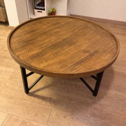 $60 – Round Coffee Table (Great Condition)