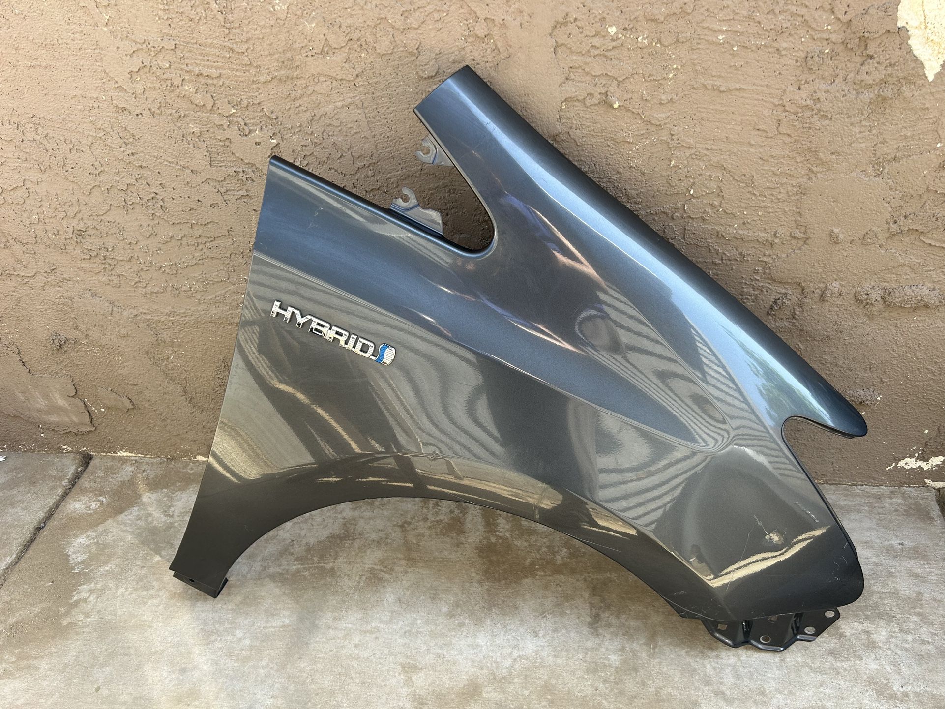 2012 2013 2015 2017 2018 TOYOTA PRIUS V RIGHT SIDE FENDER OEM
