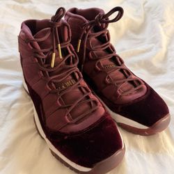 Air Jordan 11 Heiress “Red Velvet / Night Maroon” – Size 8Y