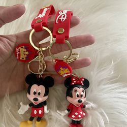 Brand New Pair Of Disney Mickey And Minnie Mouse Vacation Suprise Keychain Set 