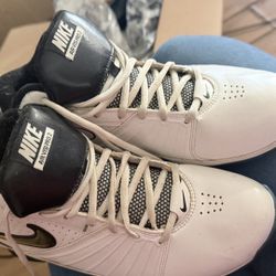 Nike Air Visi Pro 2 Size 9