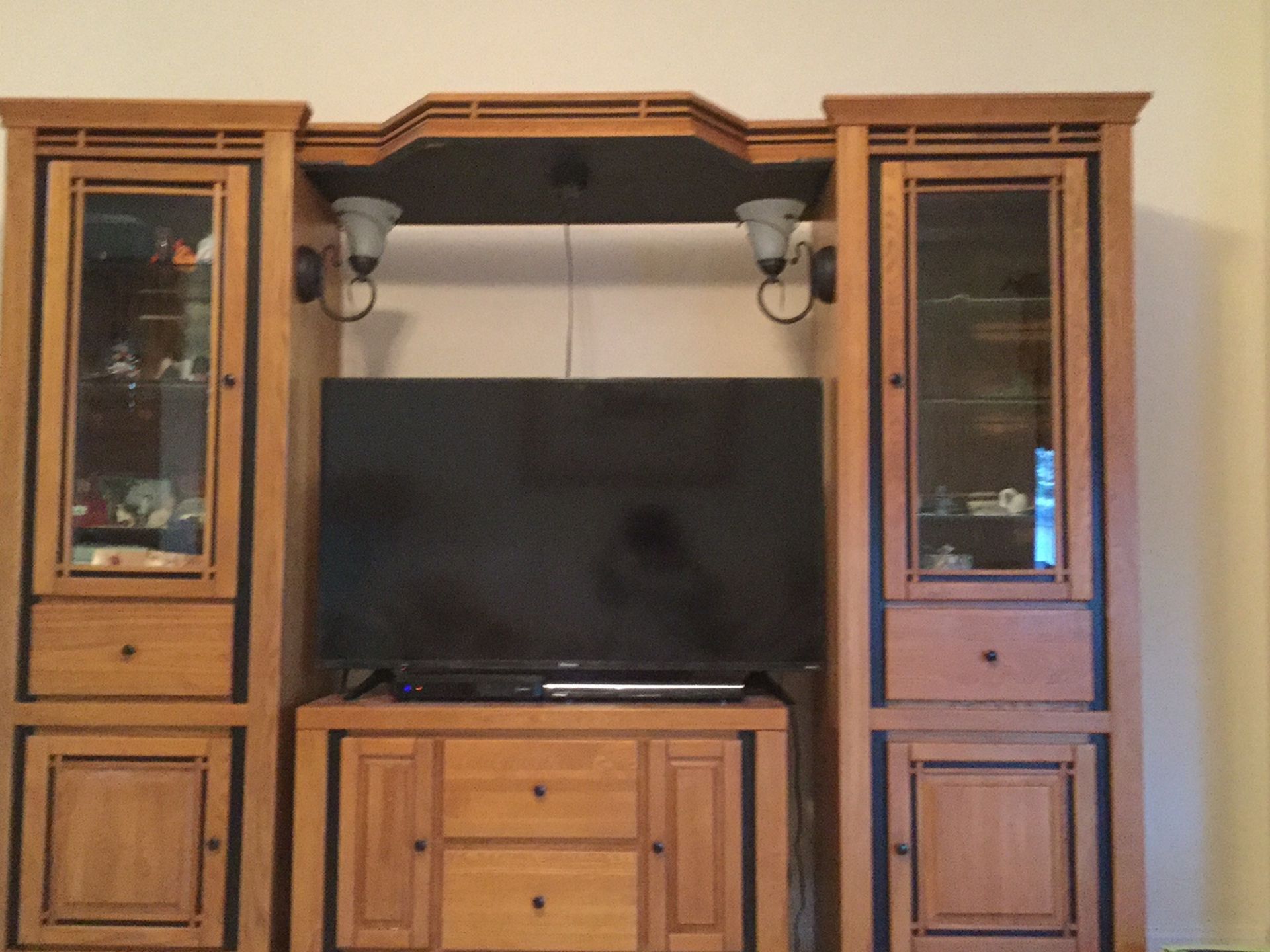 Solid tv wall unit with shelves