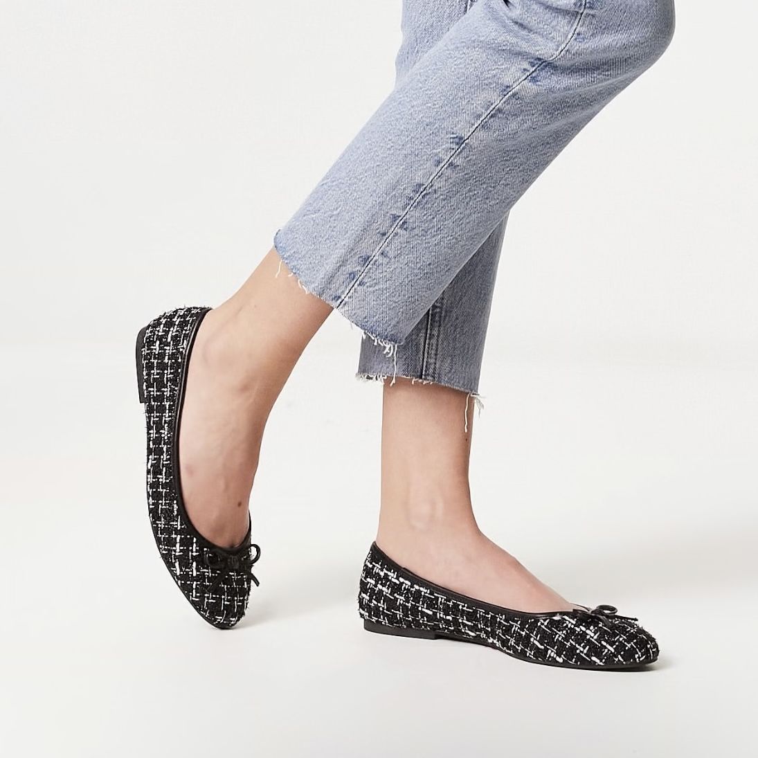 SM New York tweed black white patterned flats women’s Size 6M