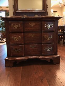 Buffet chest with mirror