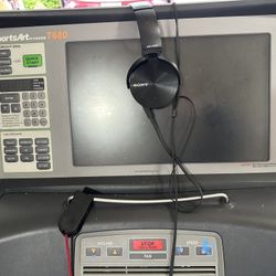SportsArt Fitness T680
