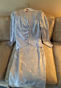 Like NEW, worn 1x, formal dress Size 10