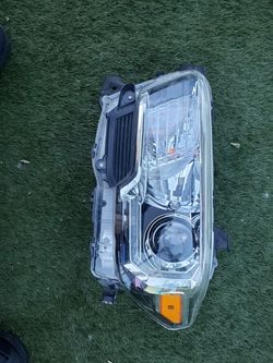 2016 2017 2018 2019 2020 Tacoma headlight