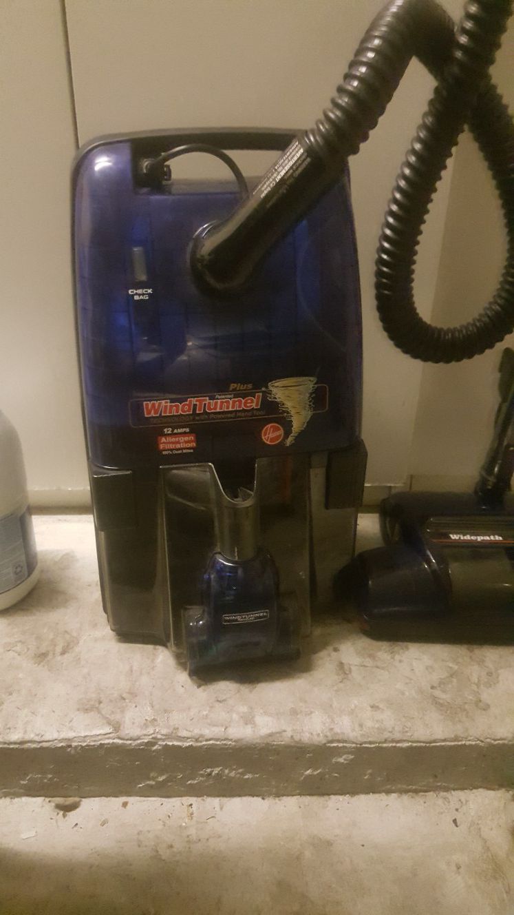 WindTunnel Hoover vacuum