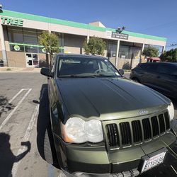2008  Jeep Grand Cherokee 4x4 Loredo