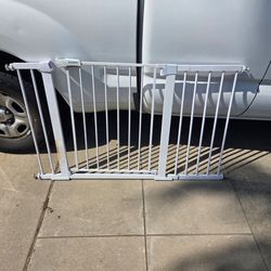 wide Pet gate!