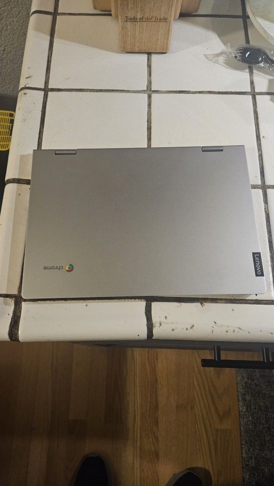 Lenvo  Chromebook 