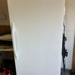 Upright freezer
