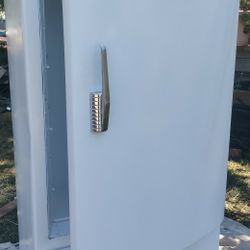 Vintage Frigidaire Refrigerator c1945