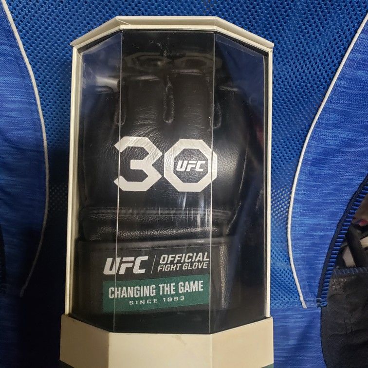 UFC 30th. Anniversary Fight Gloves