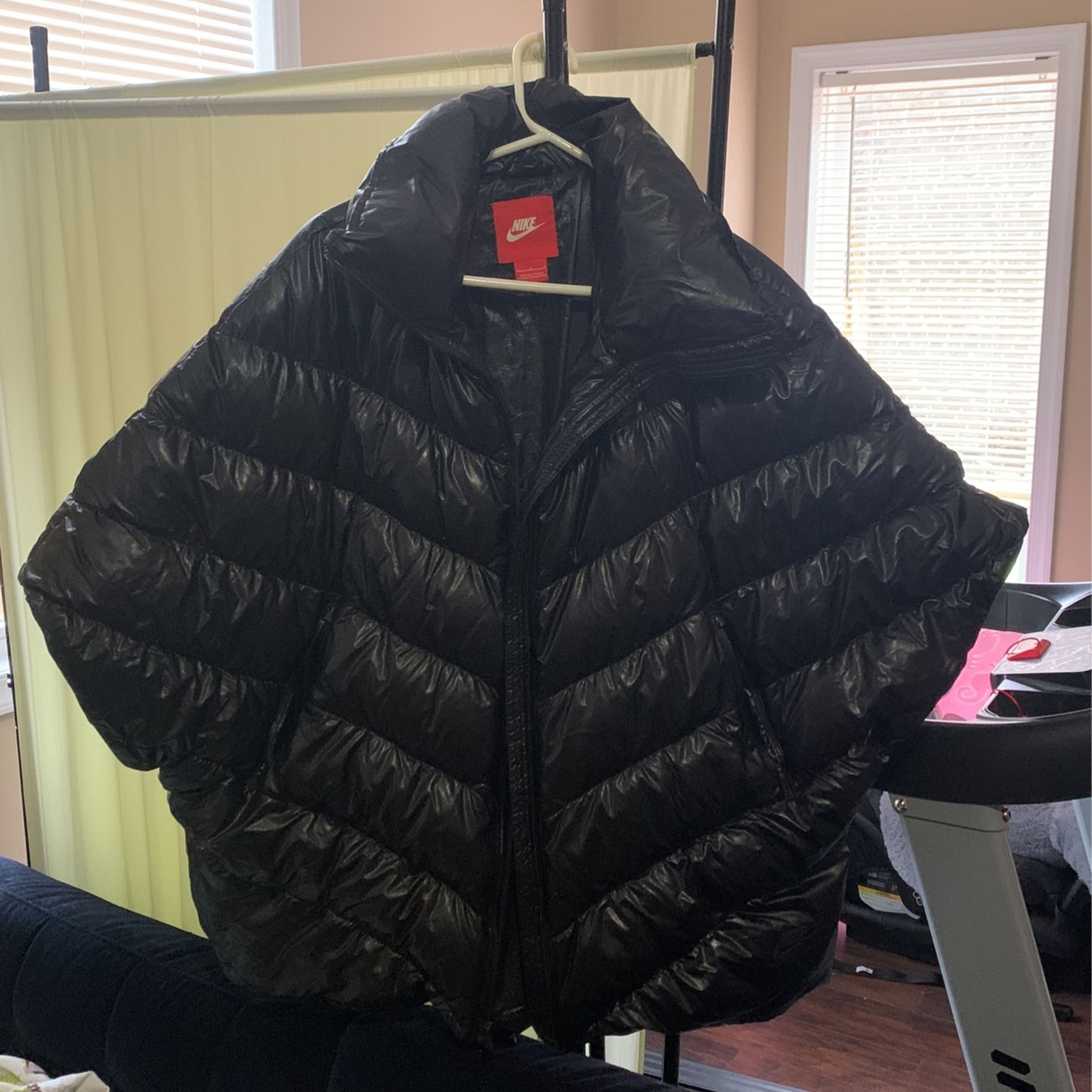 Nike Puffer Cascade Poncho 