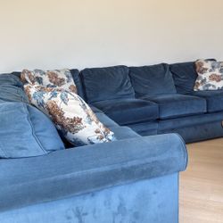 Sectional Sofa & Coffee Table 