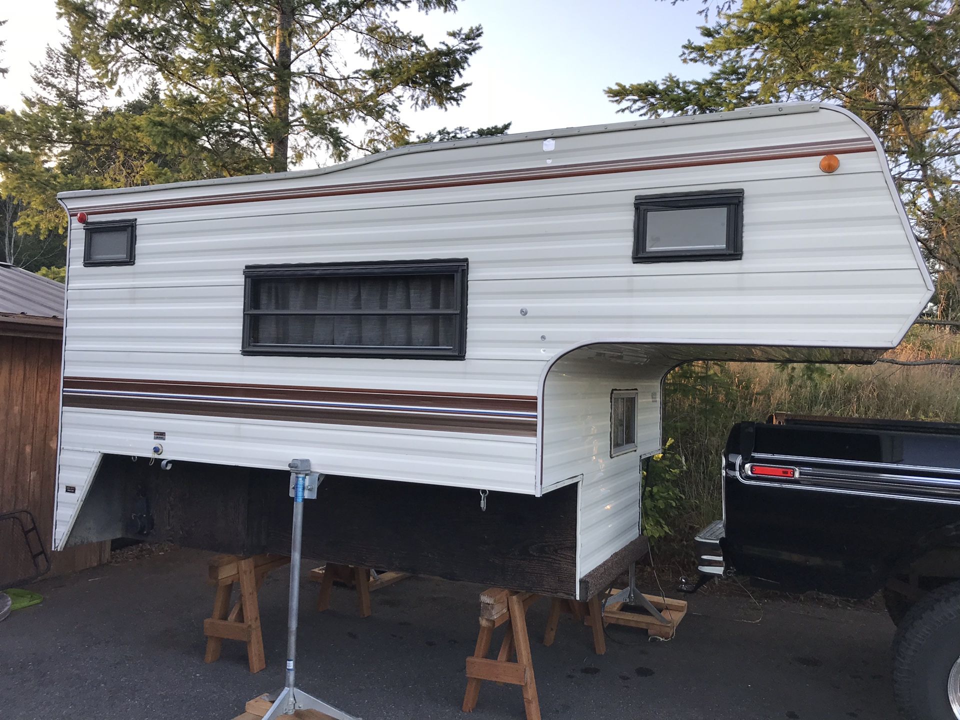 Sportsman 10ft camper Excellent Condition