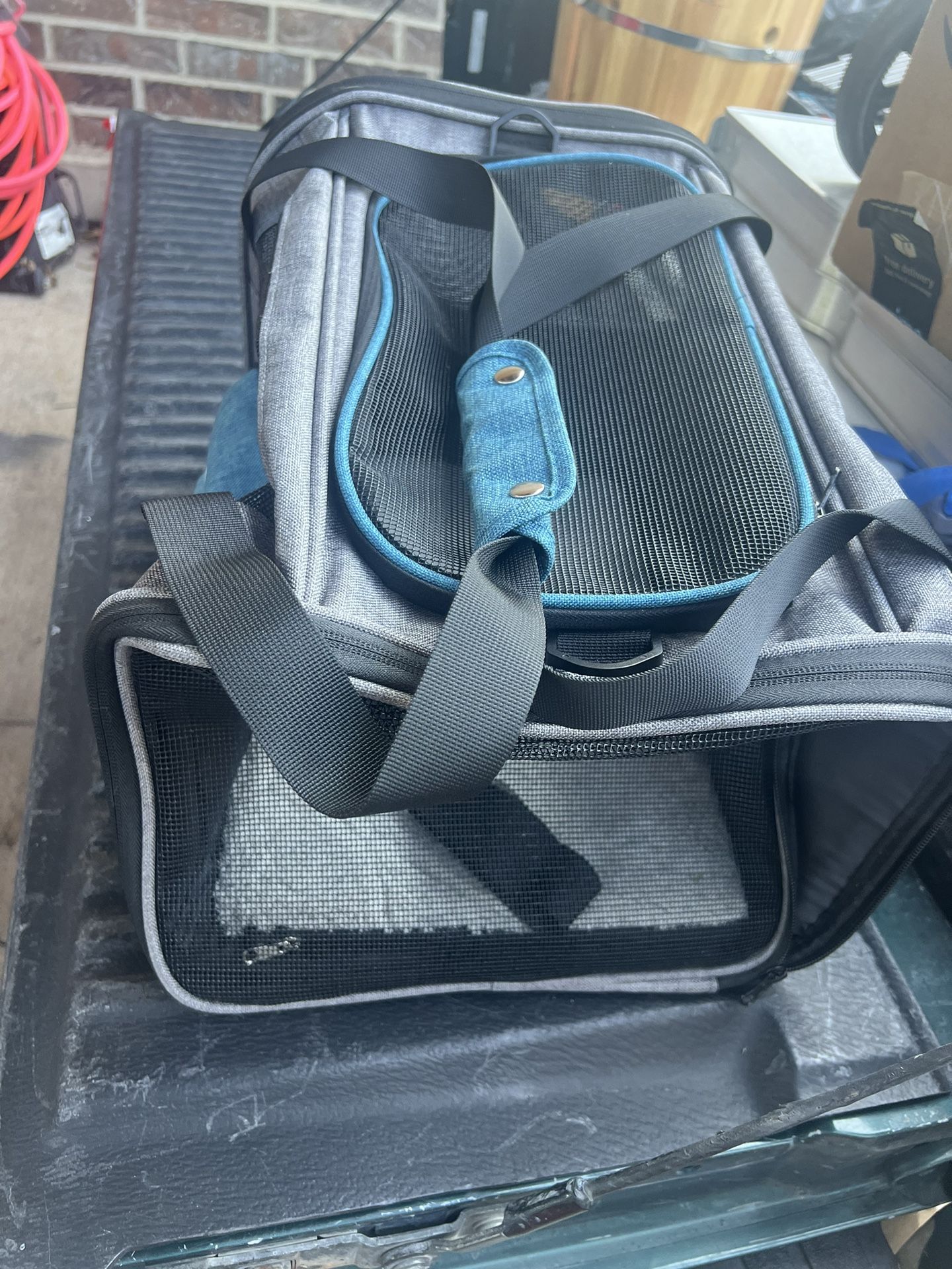 Dog π Carrier Cage and Beds