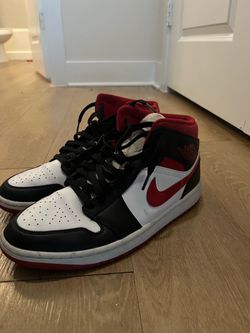 Air Jordan 1 Mid Black Red White