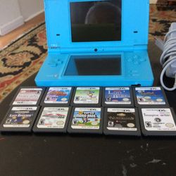 Nintendo Ds Excellent Condition Works Perfect 10 Games And Charger
