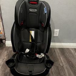 Graco Car Seat Lightweight, Stylish, and Comfortable