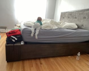 KING SIZE BED HEADBOARD AND END BED