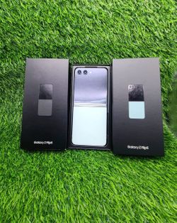 Samsung Galaxy Z Flip 5 256GB Unlocked 