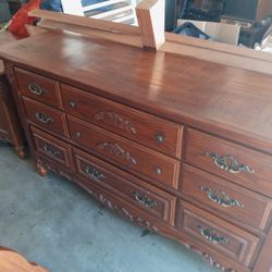 Cal King Bedroom Set