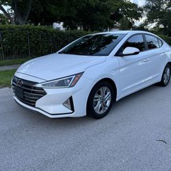 HYUNDAI ELANTRA EXCELLENT