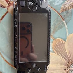 PSP 1000 With Charger And Game 