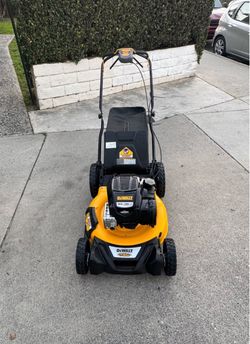 DEWALT 21 in. 163cc Briggs and Stratton 725Exi Engine Rear Wheel Drive 3-in-1 Gas Self Propelled Walk Behind Lawn Mower