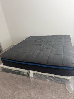 King size bed