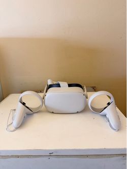 Meta Quest 2 VR Headset + Controllers – Clean & Tested