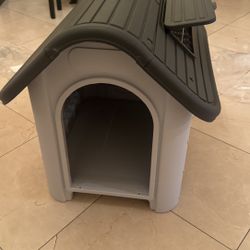 YITAHOME 34.3''L*28.3''W*29.5''H' Dog House Outdoor Plastic Doghouse Indoor Pet House with Adjustable Skylight for Small