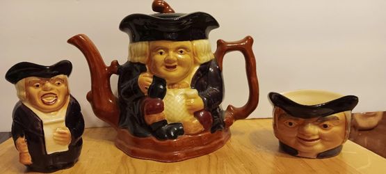 Royal Doulton Vintage Crown Devon