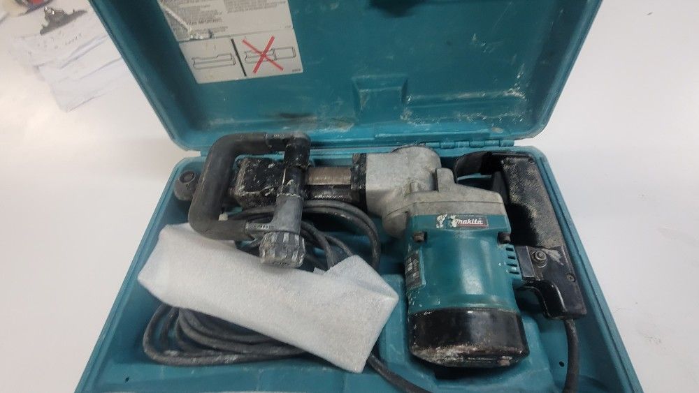 MAKITA HM211B Demolition Hammer