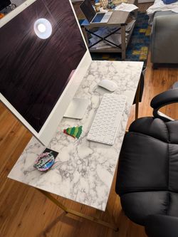 Computer desk