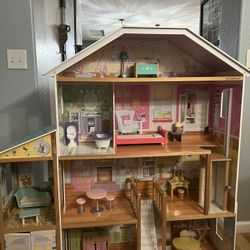Doll house 