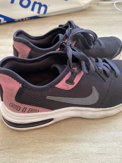 Girls Nike 3.5