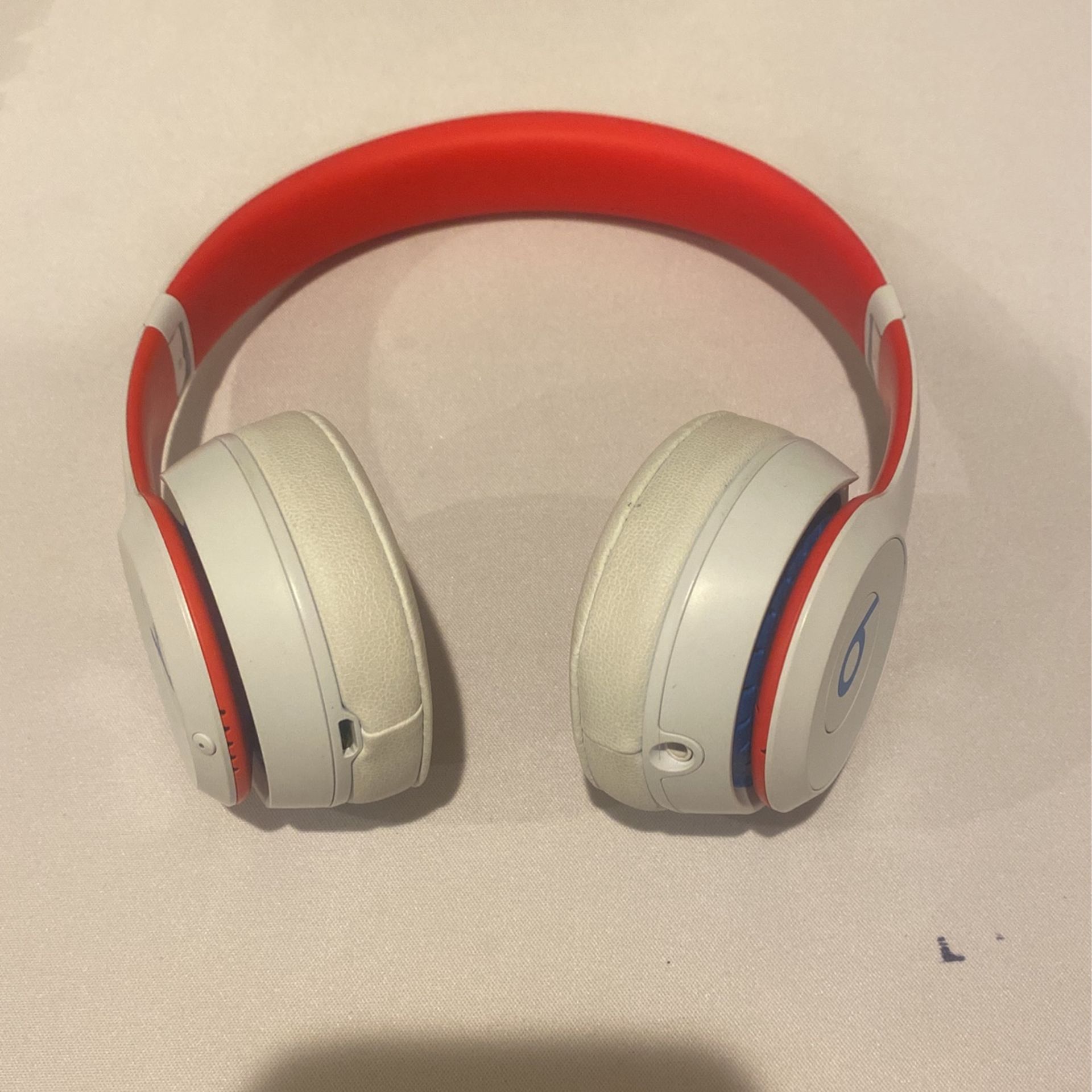 Beats Solo 3 (Discontinued Color)