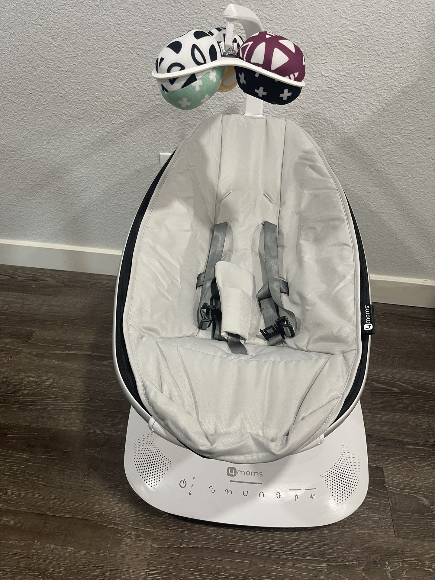 4moms MamaRoo Multi Motion Baby Swing Bluetooth Enabled with 5 Unique Motions Grey