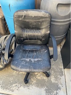 Free dresser and chair