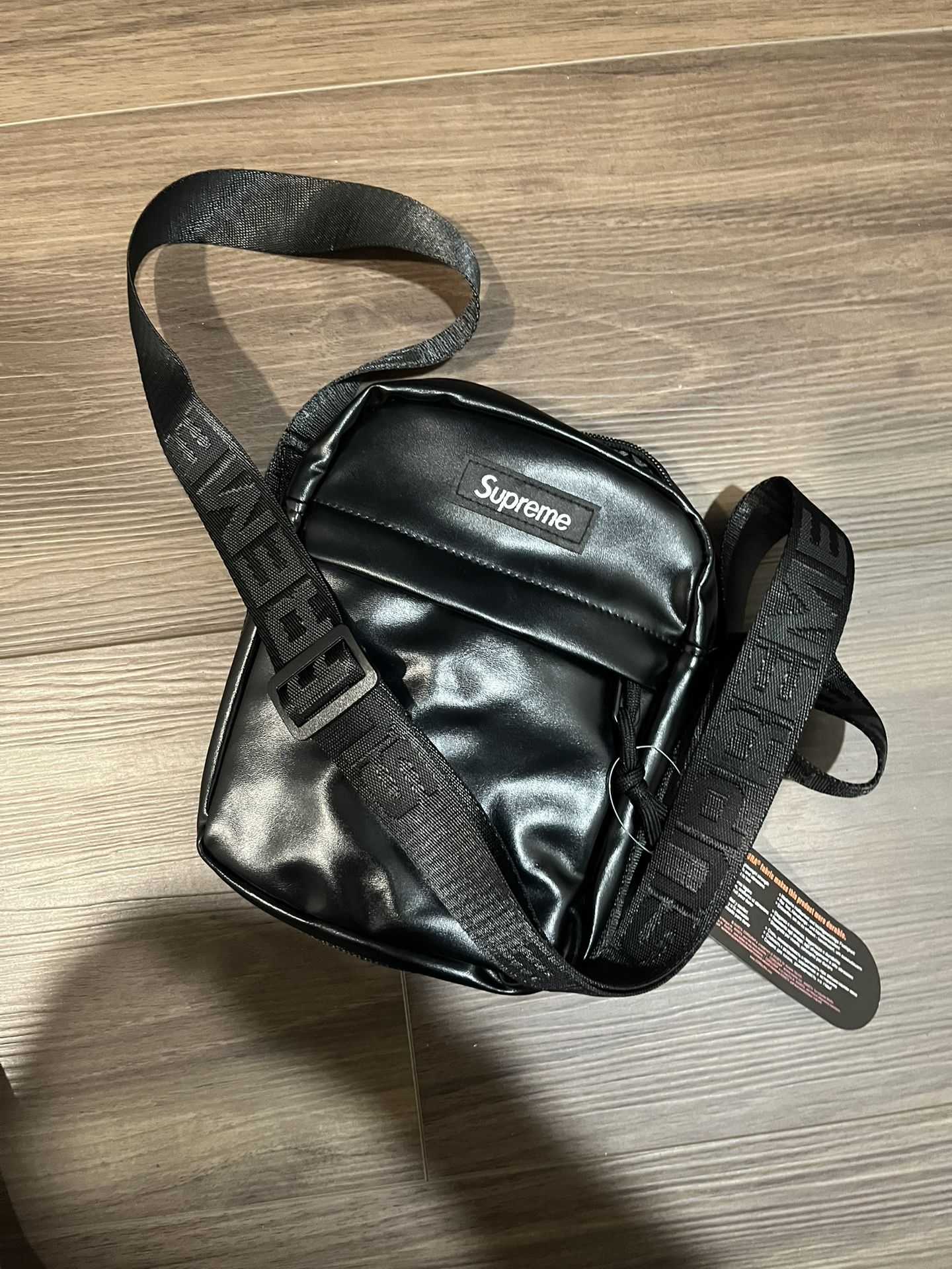 Supreme Men’s Leather Side Bag (ss23)