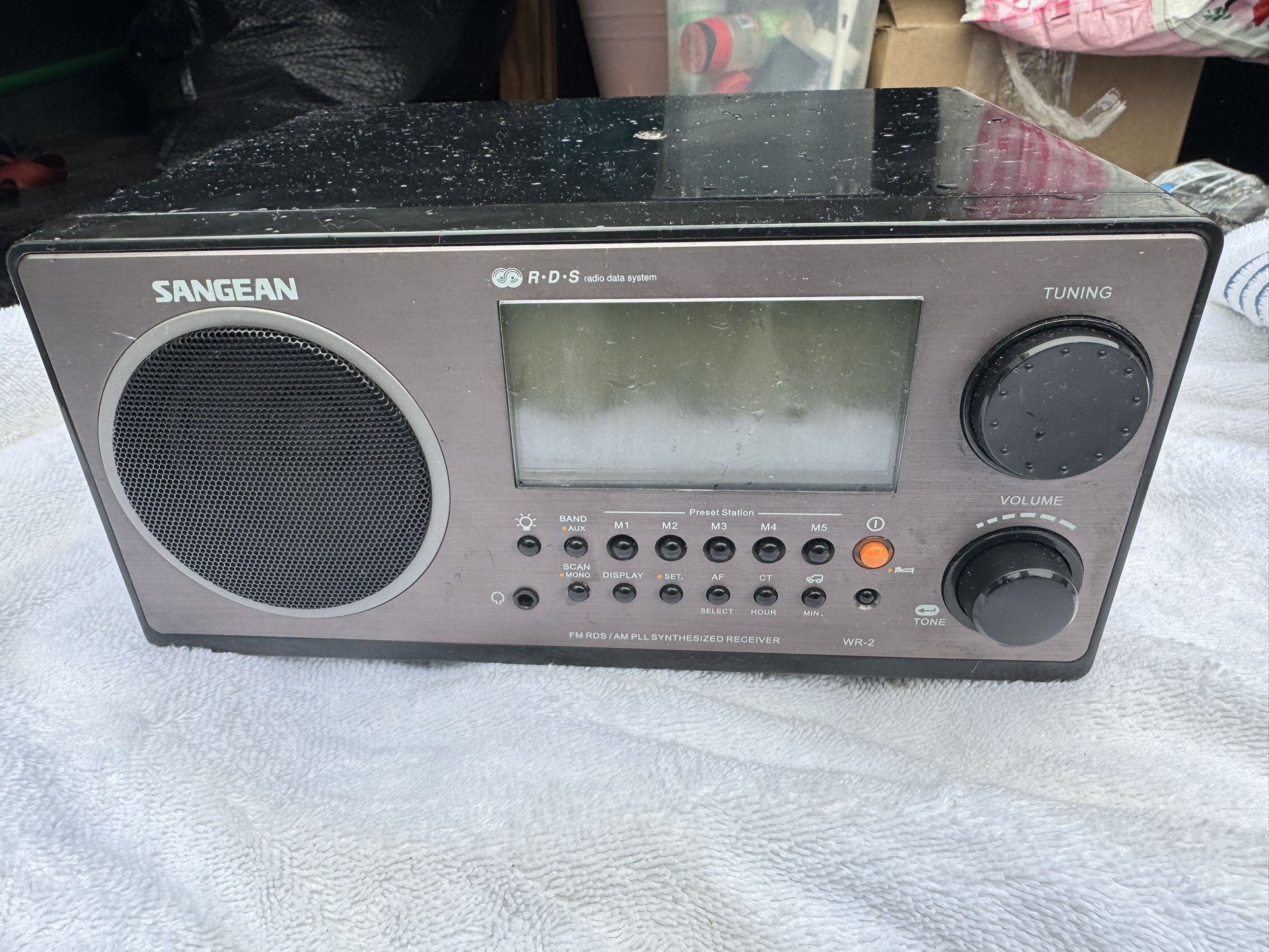 SANGEAN WR-2 2 Band Radio