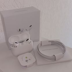 Apple Airpod Pro 2nd generation W Magsafe Case And Charger